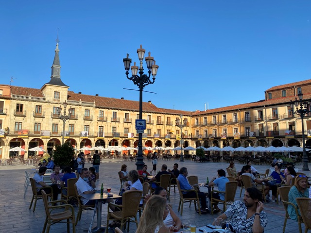 La Plaza Mayor de León